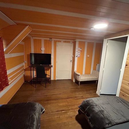 La Cheminee - Chambres D'Hotes Avec Bar-Restaurant Tardets-Sorholus Extérieur photo