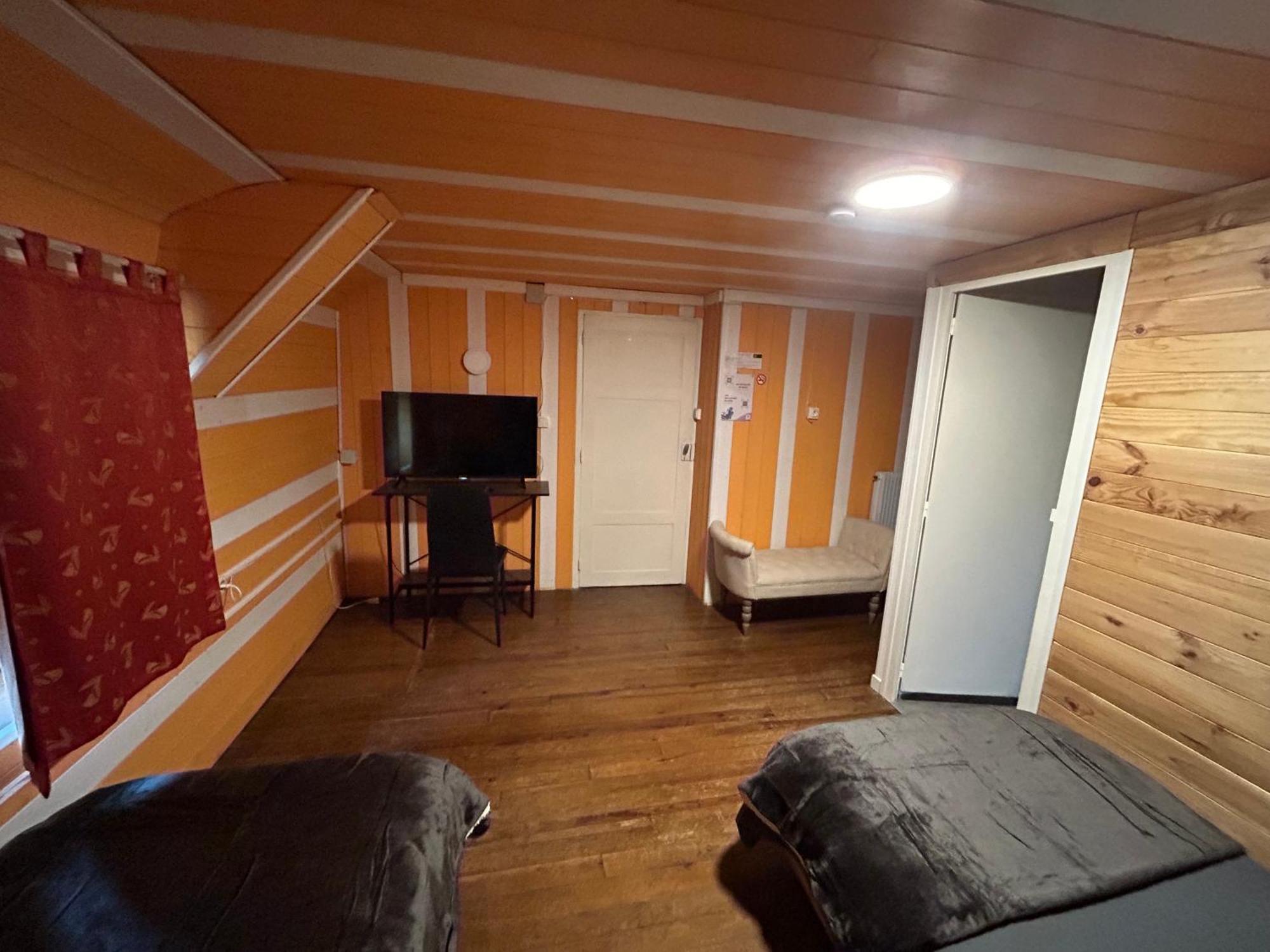 La Cheminee - Chambres D'Hotes Avec Bar-Restaurant Tardets-Sorholus Extérieur photo